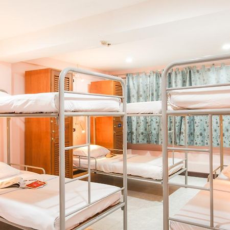 Hostel 8 Sukhumvit Soi 8 Bangkok Rum bild
