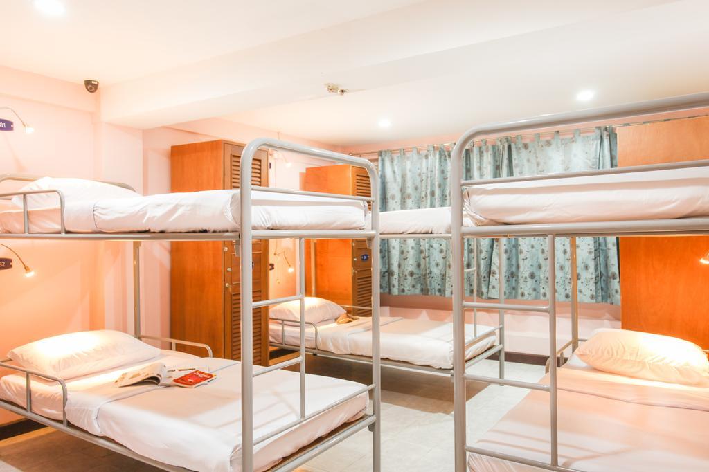 Hostel 8 Sukhumvit Soi 8 Bangkok Rum bild