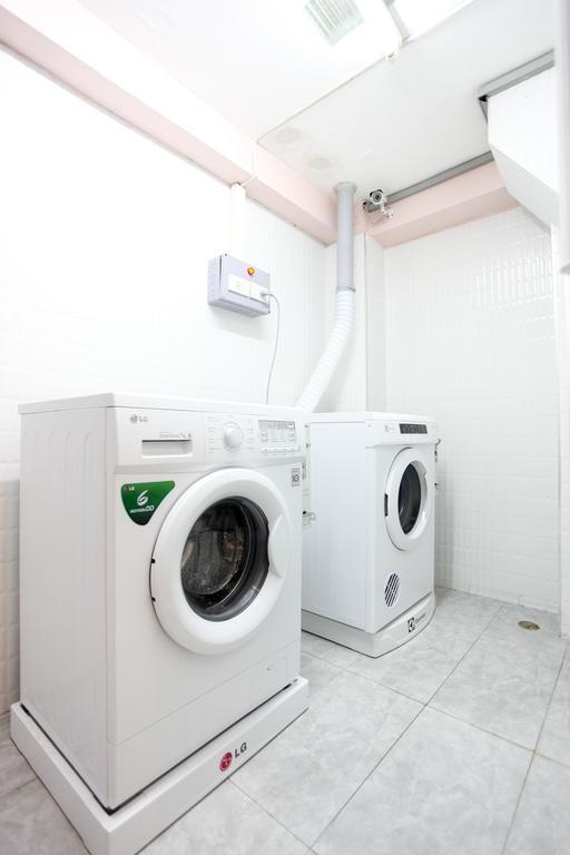 Hostel 8 Sukhumvit Soi 8 Bangkok Exteriör bild