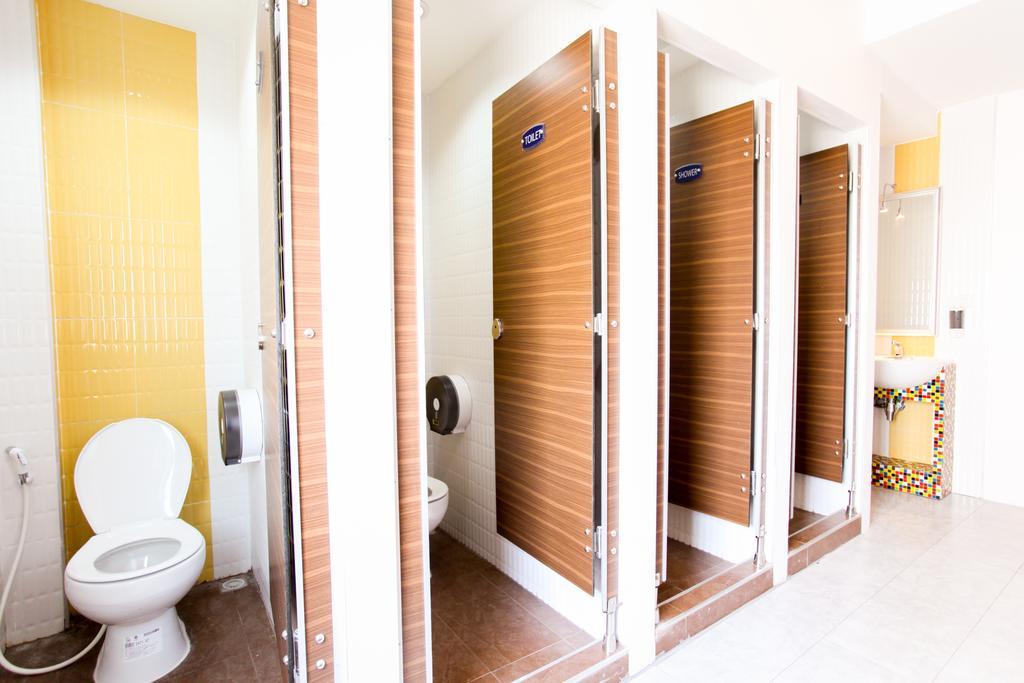Hostel 8 Sukhumvit Soi 8 Bangkok Rum bild